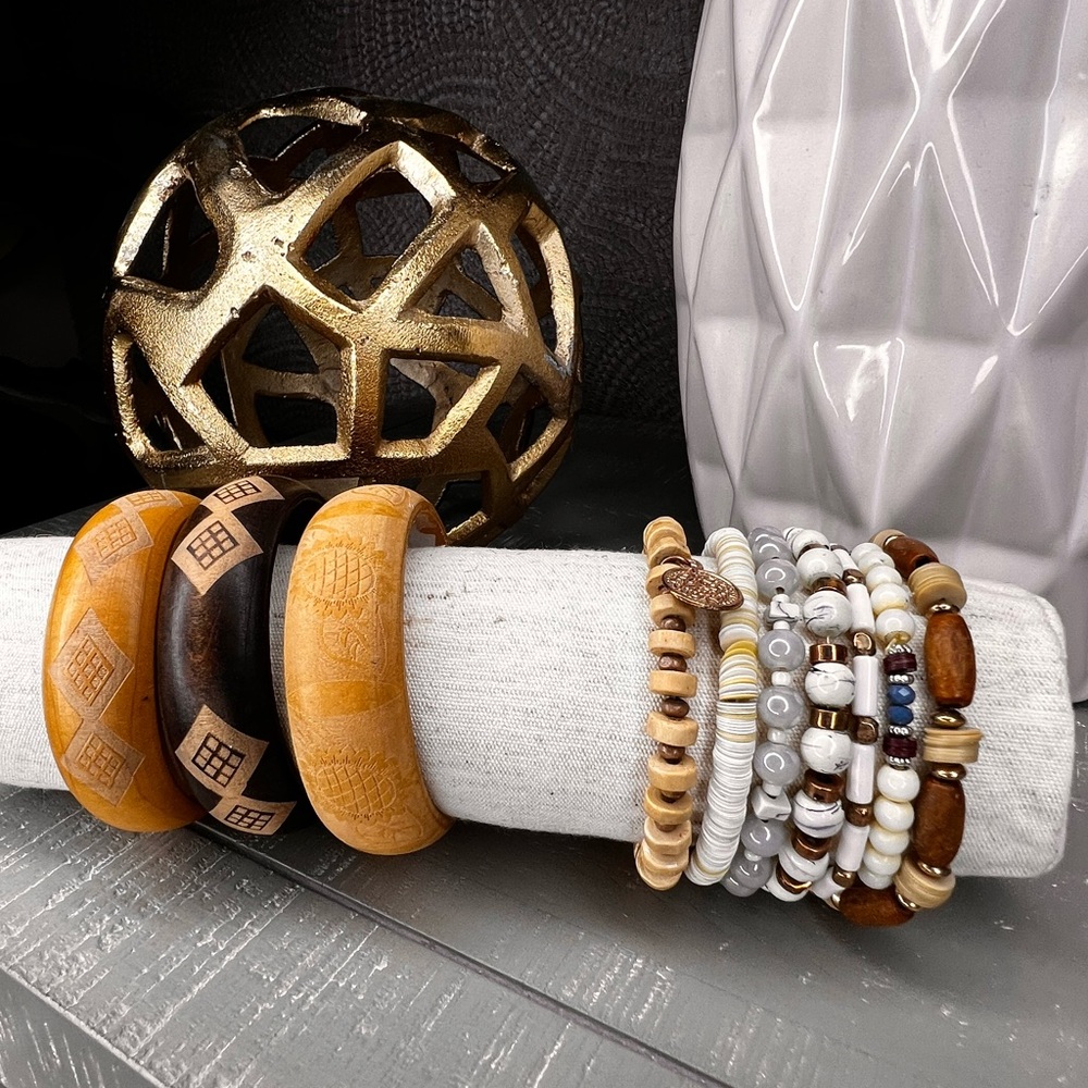 Fashionable bracelets